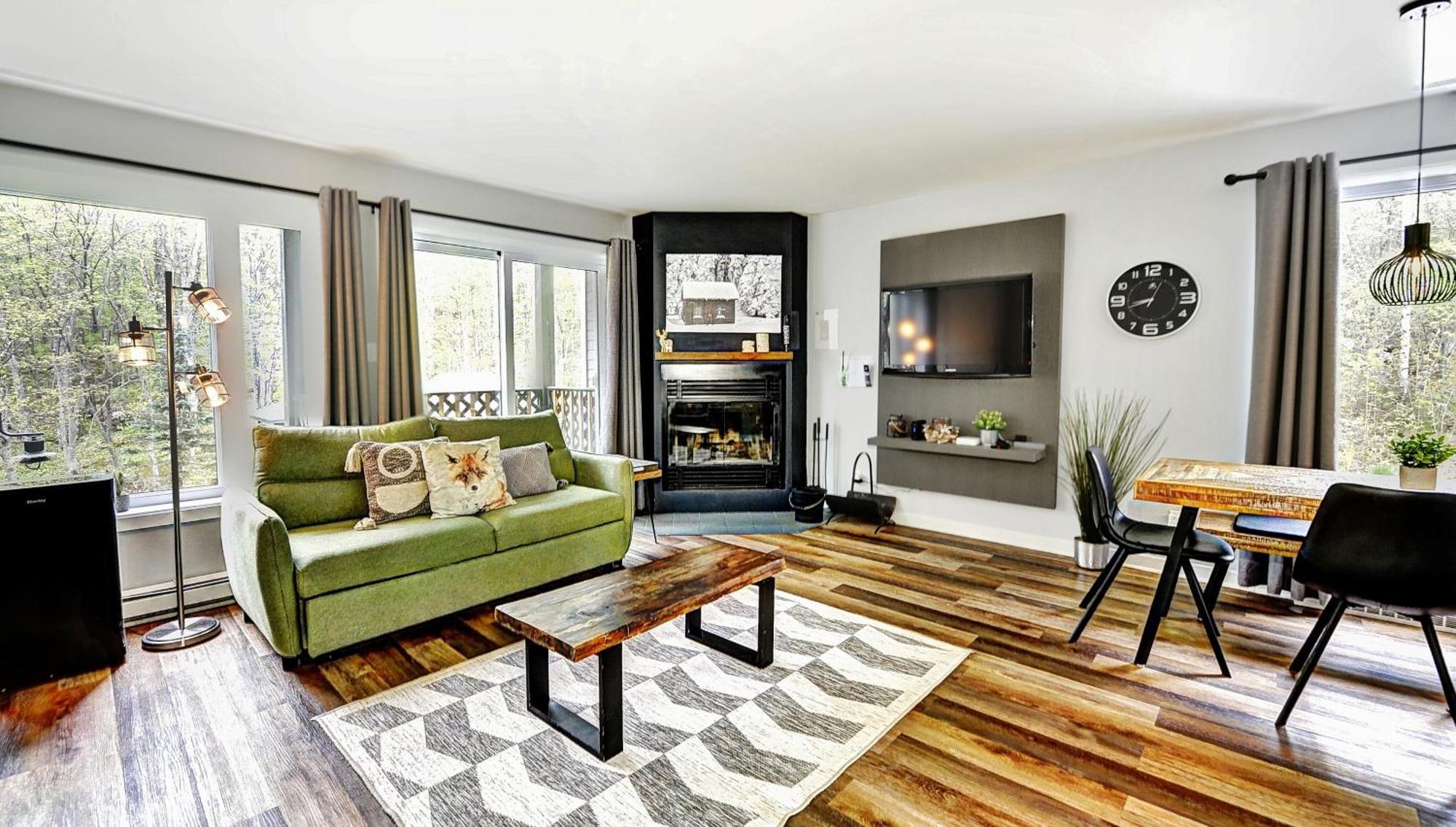 35#12 Chemin Du Hameau - Studio Stoneham Exterior photo